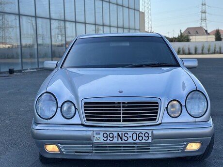Mercedes E 240, 1997 il