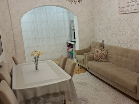 2-otaqlı mənzil, 8-ci mkr., 60 m²