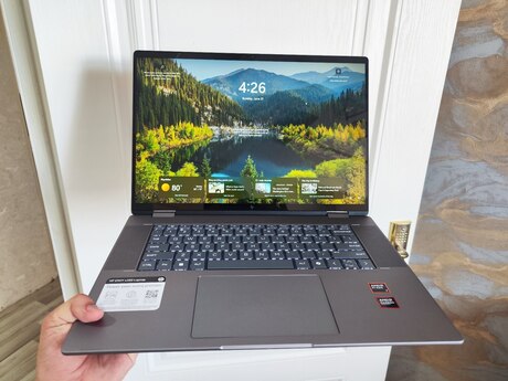 HP envy x360 ryzen 7 8840hs