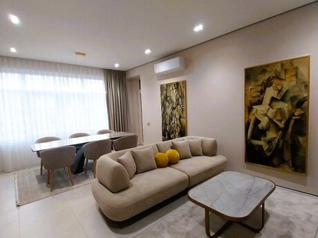3-otaqlı yeni tikili, 28 May m., 108 m²