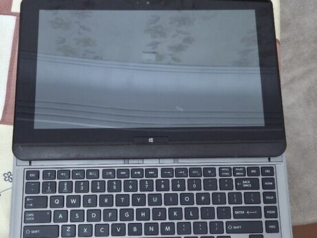 Noutbuk Toshiba 