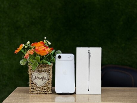 Apple iPhone Air Cloud White 256GB/8GB