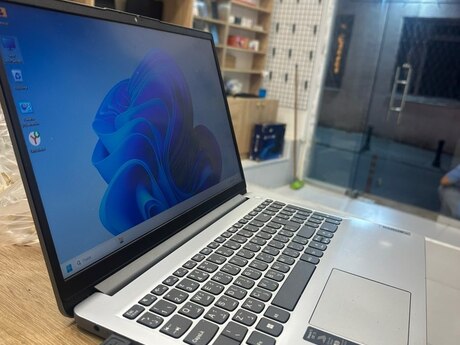Noutbuk Lenovo
