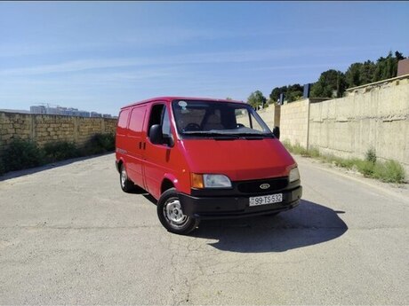 Ford Transit, 2000 il Ford Transit, 2000 il