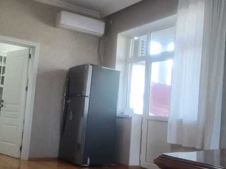 6-otaqlı yeni tikili kirayə verilir, Ümid Əkbərov küç., 220 m²