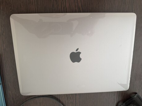 Apple Macbook M1