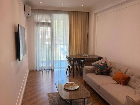 2-otaqlı yeni tikili kirayə verilir, Gəncə pr., 65 m² 2-otaqlı yeni tikili kirayə verilir, Gəncə pr., 65 m²