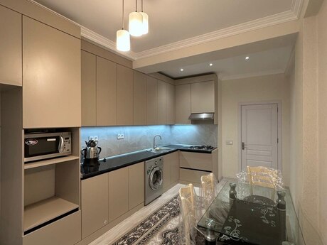 3-otaqlı yeni tikili kirayə verilir, Yeni Yasamal qəs., 125 m²