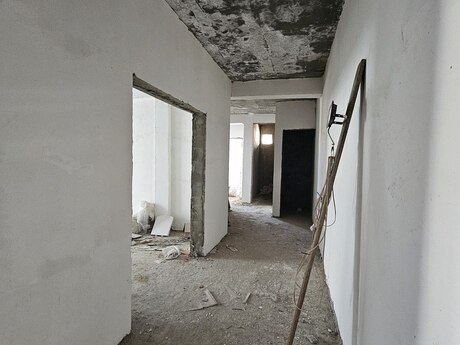 4-otaqlı yeni tikili, Azadlıq m., 150 m²