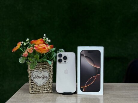 Apple iPhone 16 Pro Desert Titanium 128GB/8GB