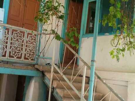 5 otaq · 440 m² · 1/1 mərtəbə, Çapayev