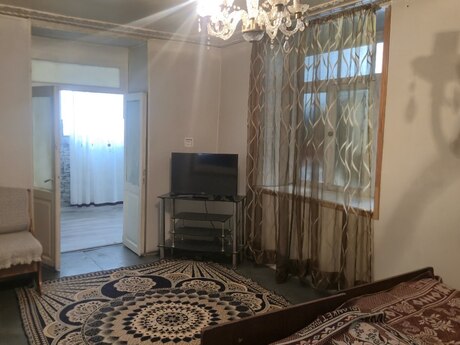 Mərdəkanda 3 otaqlı həyət evi kirayə verilir, 150 m², 300 AZN/ay, şəkil 3 / 7