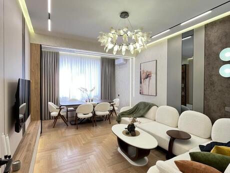 3 rooms · 117 m² · floor 8/17, Təbriz küçəsi