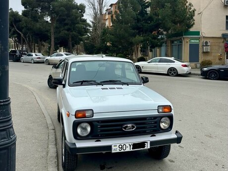 LADA (VAZ) Niva ön şüşəsi 