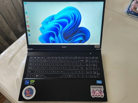 Acer NITRO SHADOW SH15-51 RTX 4060 8 GB Gaming 