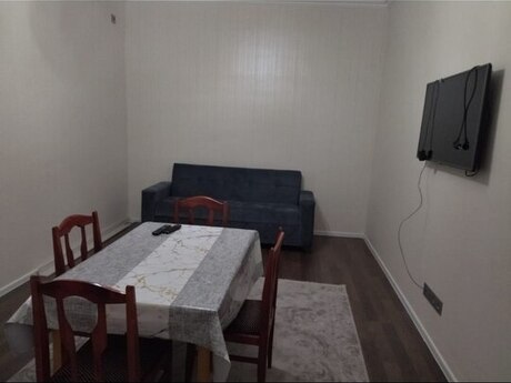 3-otaqlı yeni tikili kirayə verilir, Gəncə ş., 75 m² 3-otaqlı yeni tikili kirayə verilir, Gəncə ş., 75 m²