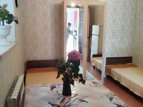 Həyət evi kirayə verilir, Qara Qarayev m.