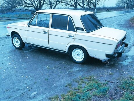LADA (VAZ) 2106, 1983 il