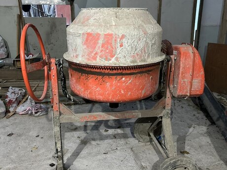 Beton qarışdıran 