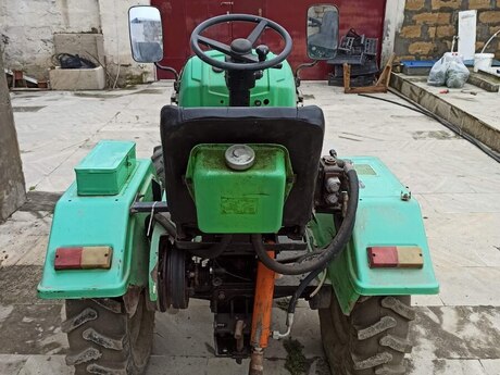 Traktor "Belarus", 2001 il