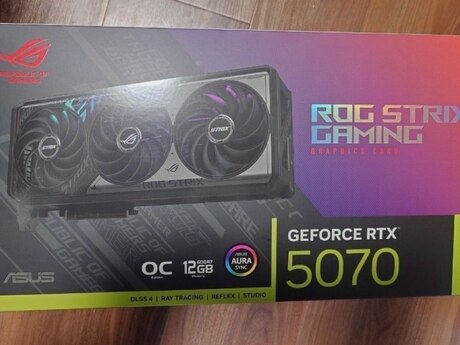 Video kart Asus RTX 5070 Rog Strix OC 12GB