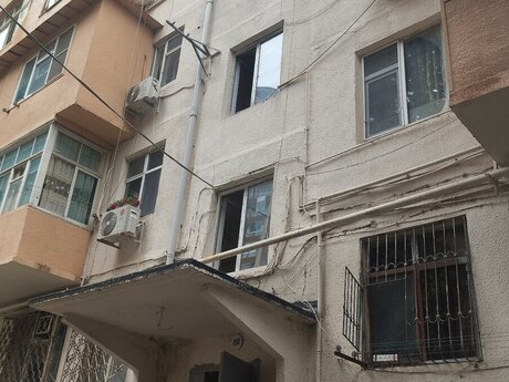 2-otaqlı mənzil, Memar Əcəmi m., 40 m²