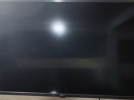 Televizor LG 102 sm 