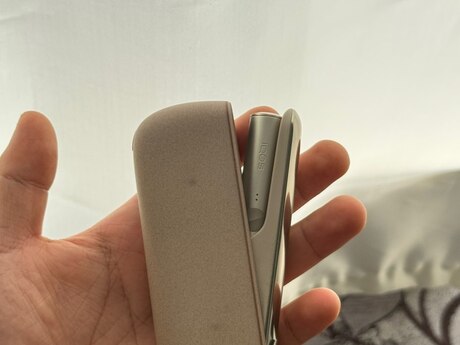 Tütün qızdırıcısı Iqos iluma Tütün qızdırıcısı Iqos iluma