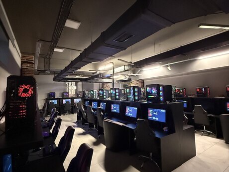 Hazır biznes (İnternet klub avadanlıqları)