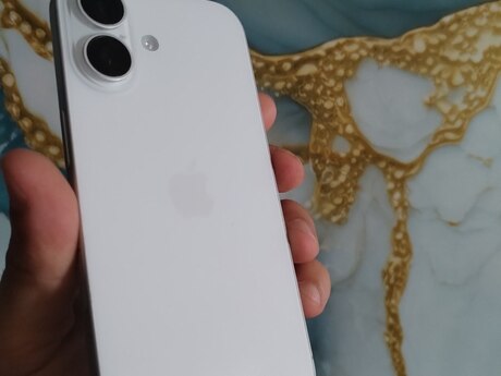 Apple iPhone 16 White 128GB/8GB