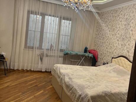 8-ci mikrorayonda 5 otaqlı həyət evi satılır, 250 m², 700 000 AZN, şəkil 3 / 6