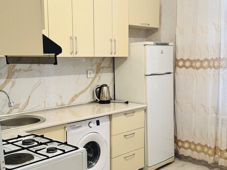2-otaqlı yeni tikili kirayə verilir, Yeni Yasamal qəs., 90 m²