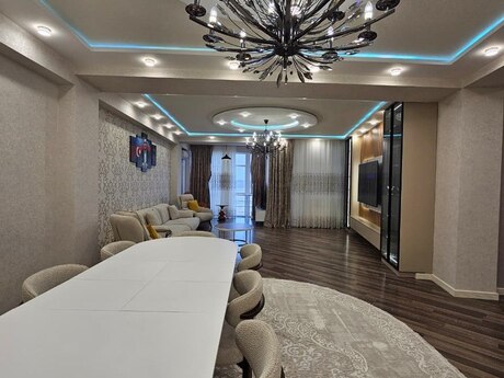 4 rooms · 200 m² · floor 11/11, Masazır