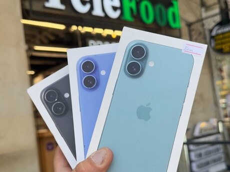 Apple iPhone 16 Ultramarine 256GB/8GB