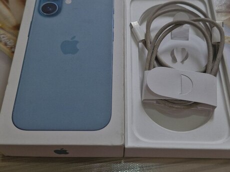 Apple iPhone 16 Teal 128GB/8GB