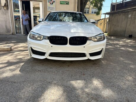 BMW 328, 2015 il