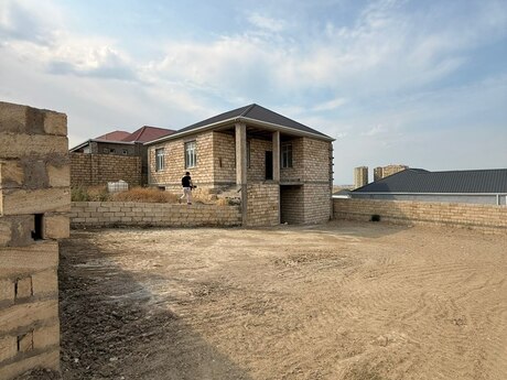 Masazırda 5 otaqlı həyət evi satılır, 200 m², 74 000 AZN, şəkil 2 / 12