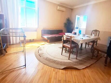 3-otaqlı yeni tikili, Memar Əcəmi m., 88 m²