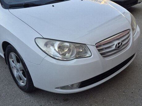Hyundai Elantra, 2010 il
