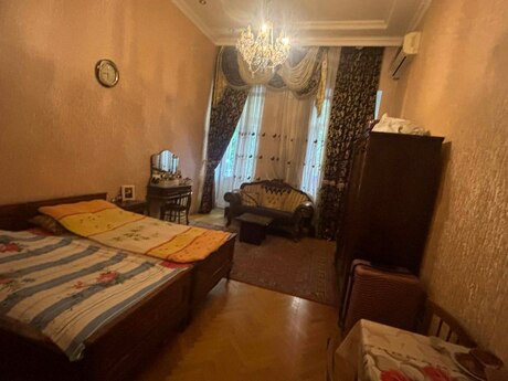 1-otaqlı mənzil kirayə verilir, Səməd Vurğun küç.8, 60 m²