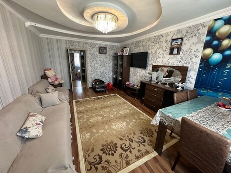 Продаётся 3-комнатная квартира в старом фонде, Lökbatan, 70 м², 120 000 AZN, фото 2 / 11