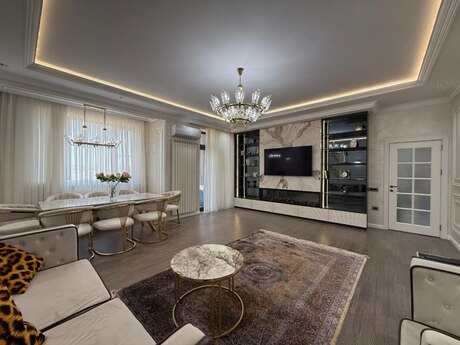 4-otaqlı yeni tikili, Yasamal r., 130 m²
