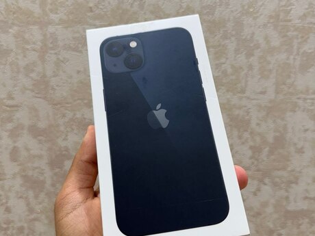 Apple iPhone 13 Midnight 128GB/4GB