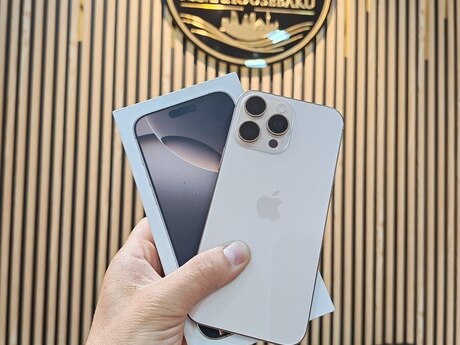 Apple iPhone 16 Pro Max Desert Titanium 256GB/8GB