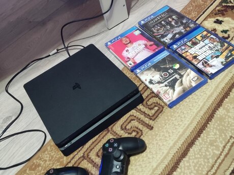 Sony PlayStation 4 Slim 500GB