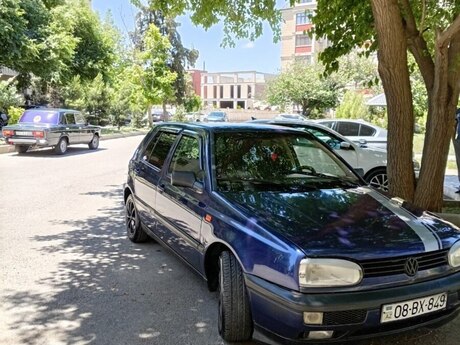 Volkswagen Golf, 1995 il