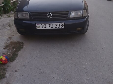 Volkswagen Polo, 1998 il