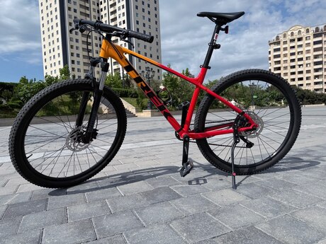 Velosiped Trek Marlin 7