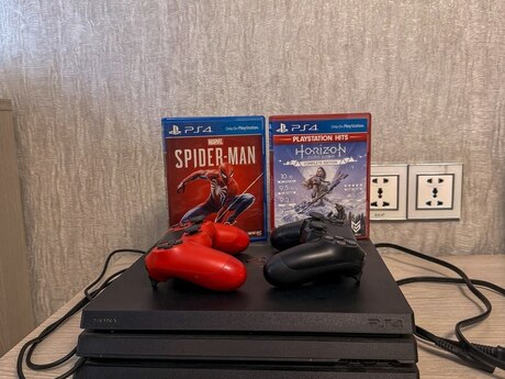 Sony PlayStation 4 Pro 1TB