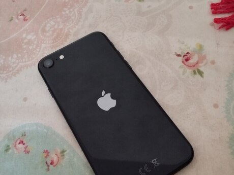 Apple iPhone SE (2020) Black 64GB/3GB